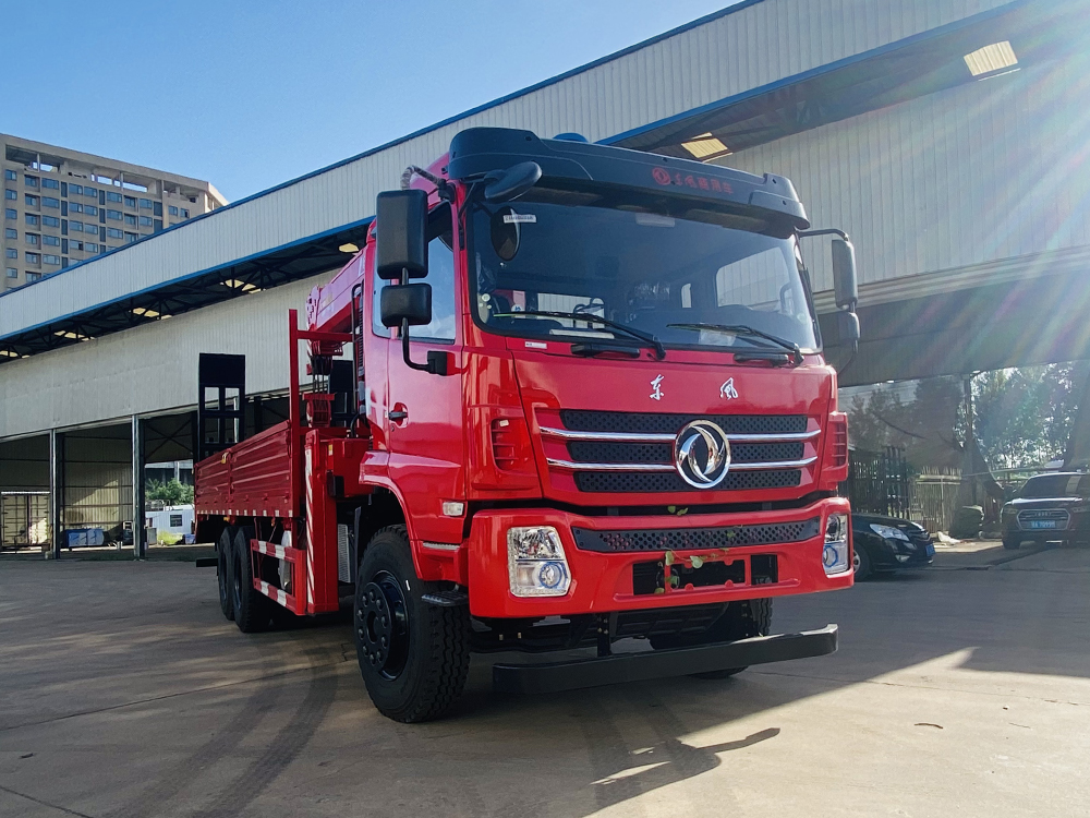 國六東風(fēng)K5后八輪長威12噸五節(jié)直臂吊機隨車吊